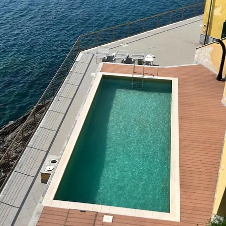 Salto Nel Blu Genoa